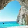 Eros Cave, la grotta di Zante divenuta famosa grazie ai social media