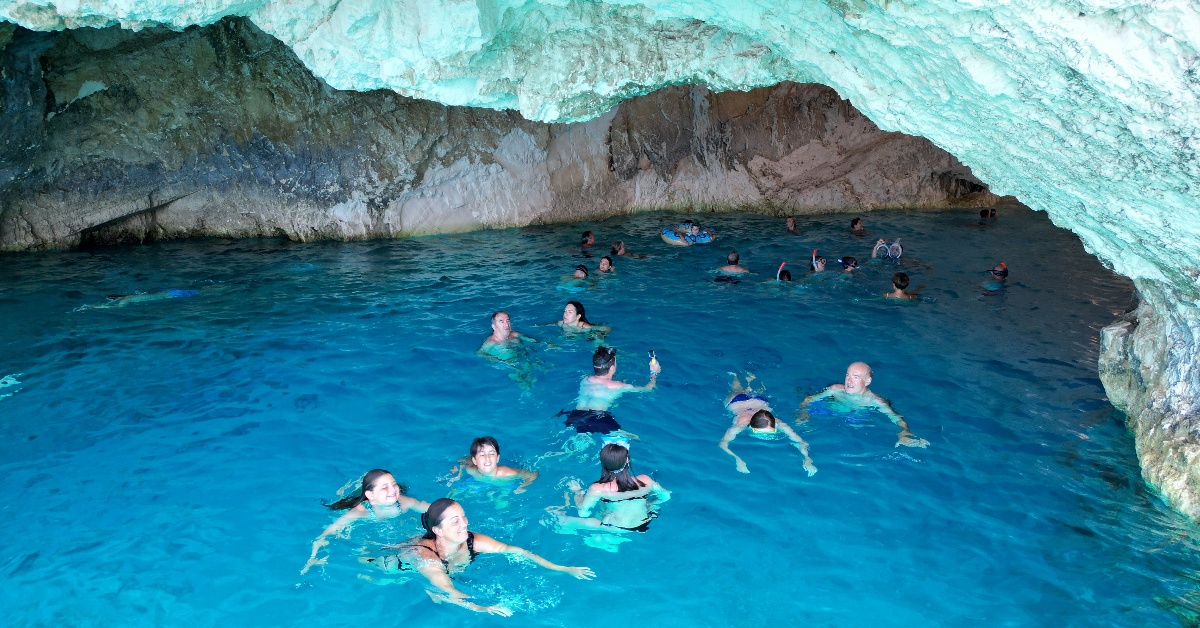 escursione grotte blu zante